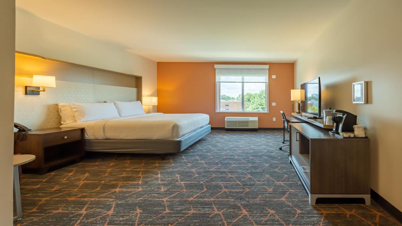Courtyard By Marriott Atlanta Dunwoody Hotel Exterior foto