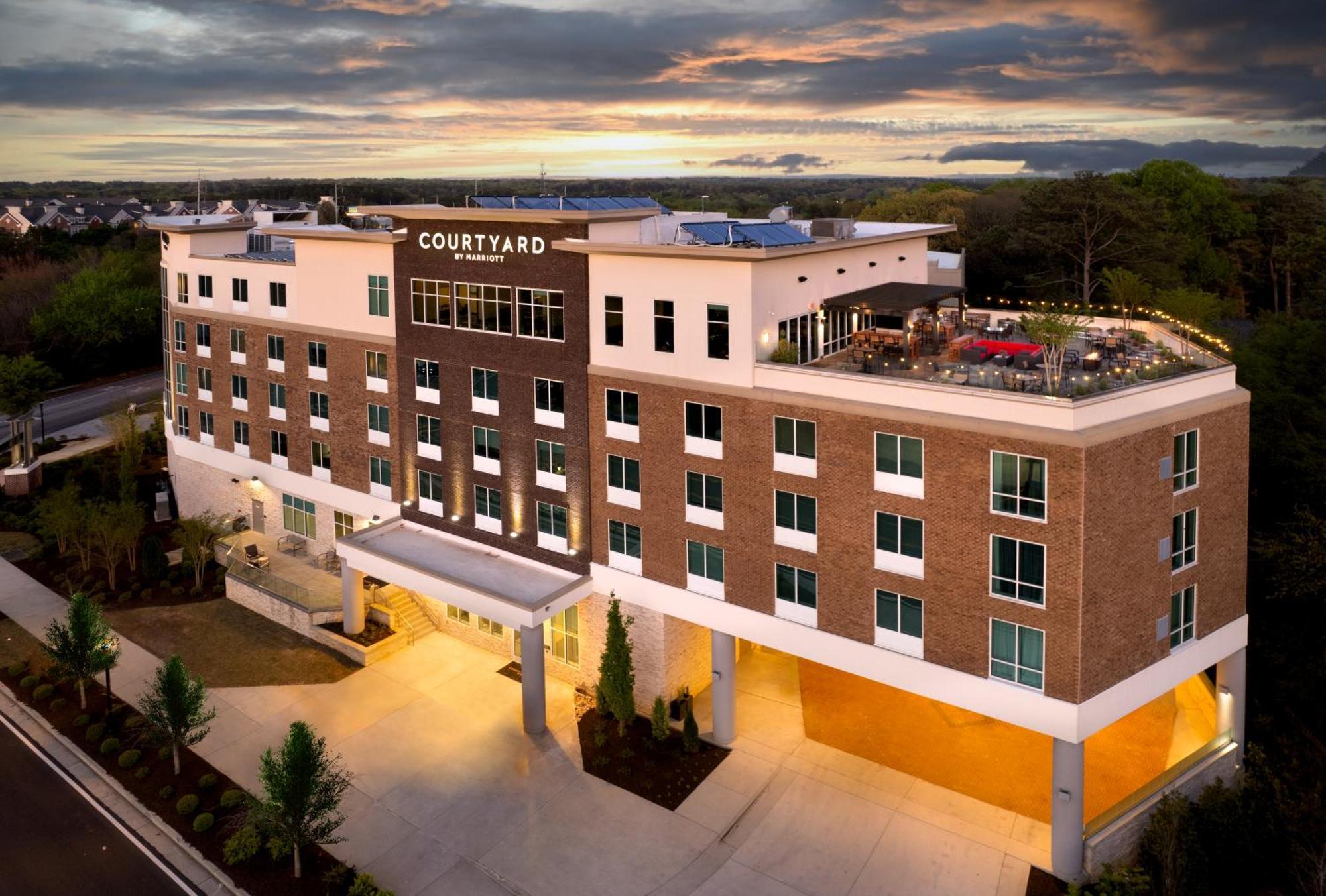 Courtyard By Marriott Atlanta Dunwoody Hotel Exterior foto