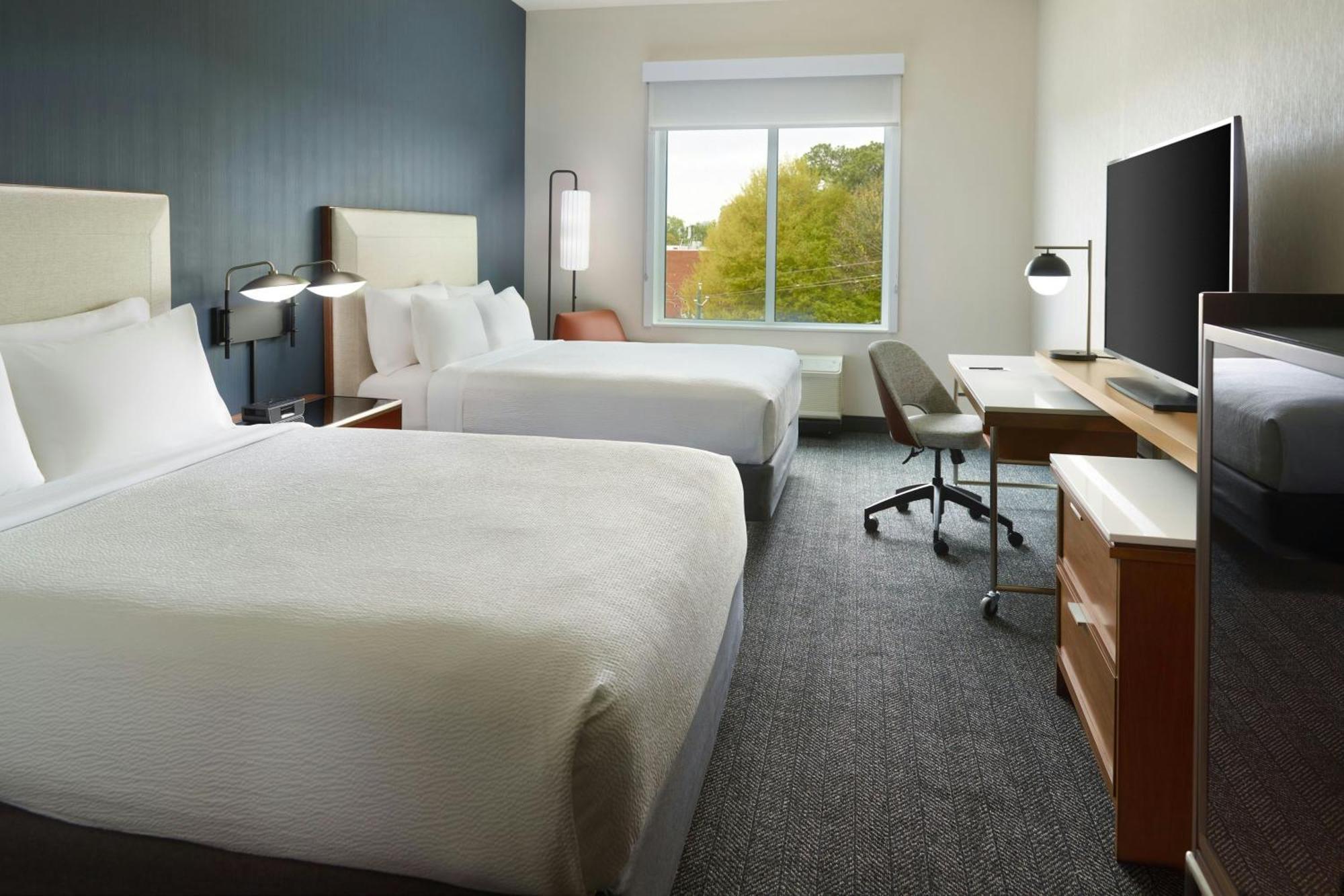Courtyard By Marriott Atlanta Dunwoody Hotel Exterior foto