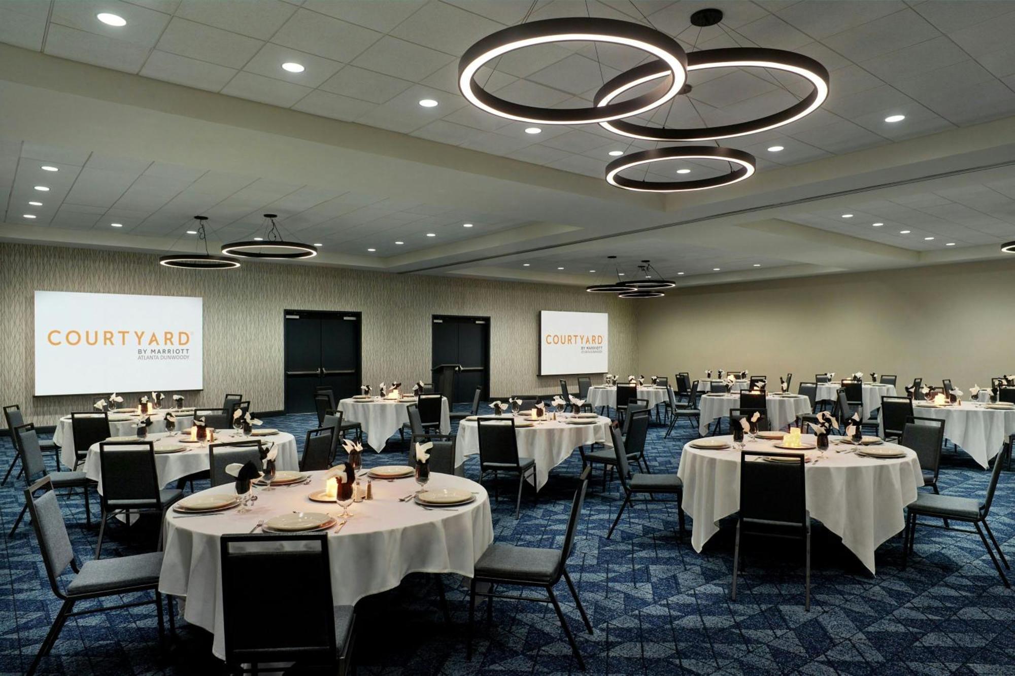 Courtyard By Marriott Atlanta Dunwoody Hotel Exterior foto